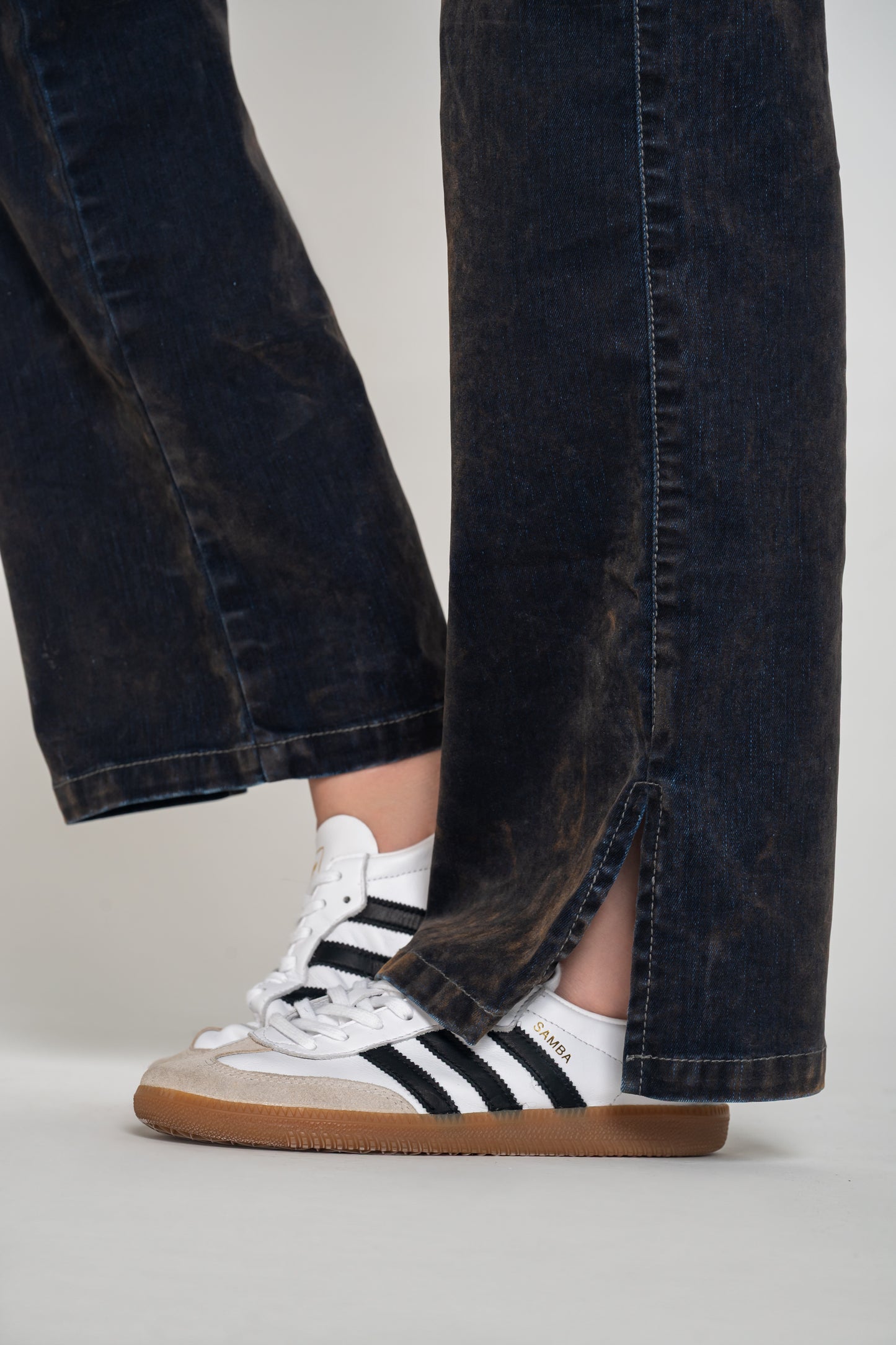 Pantalón Tiro Alto 1 Botón - Bota Palazzo  - Tela Gamuzada Denim Ref 1835