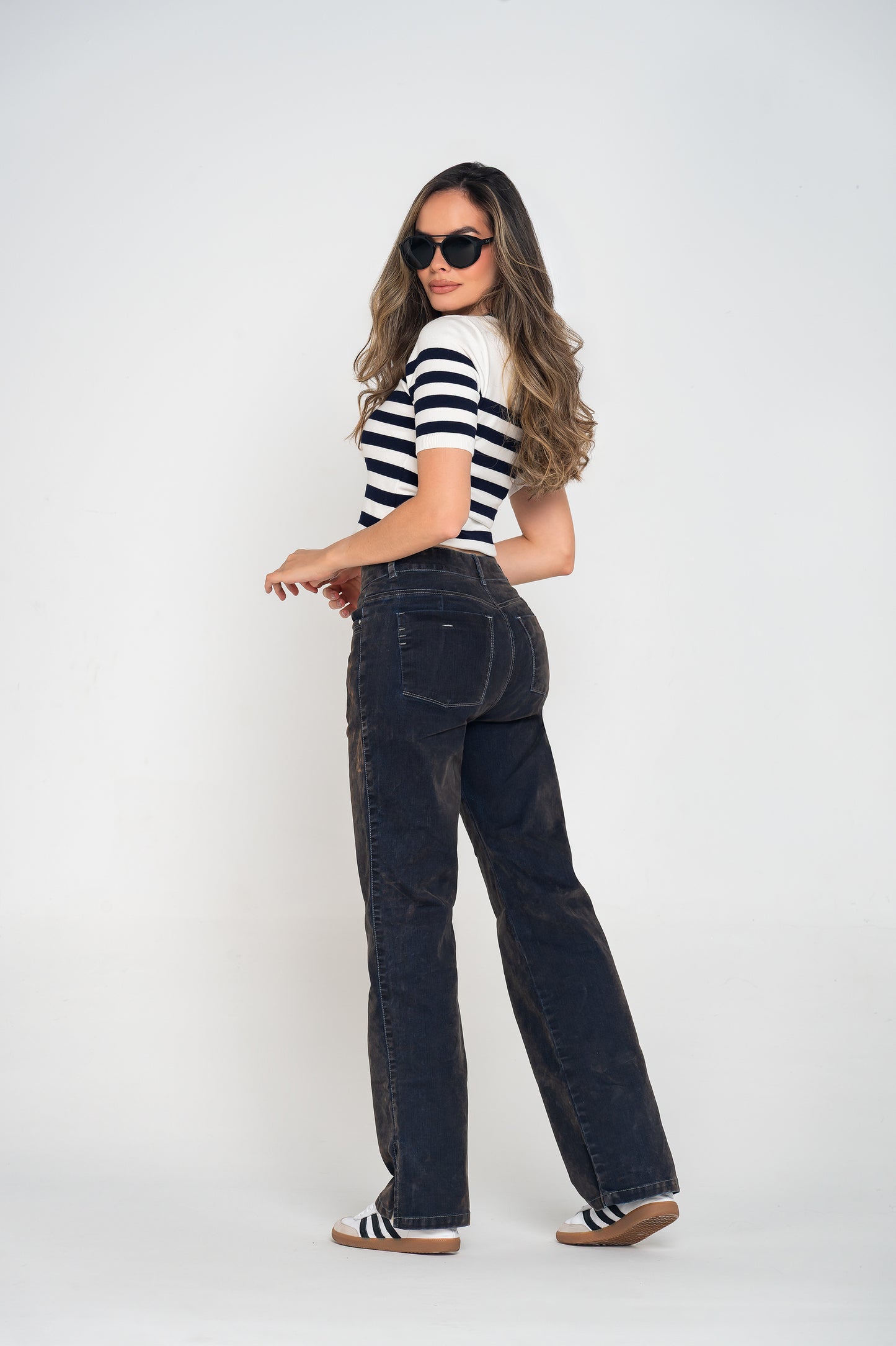 Pantalón Tiro Alto 1 Botón - Bota Palazzo  - Tela Gamuzada Denim Ref 1835