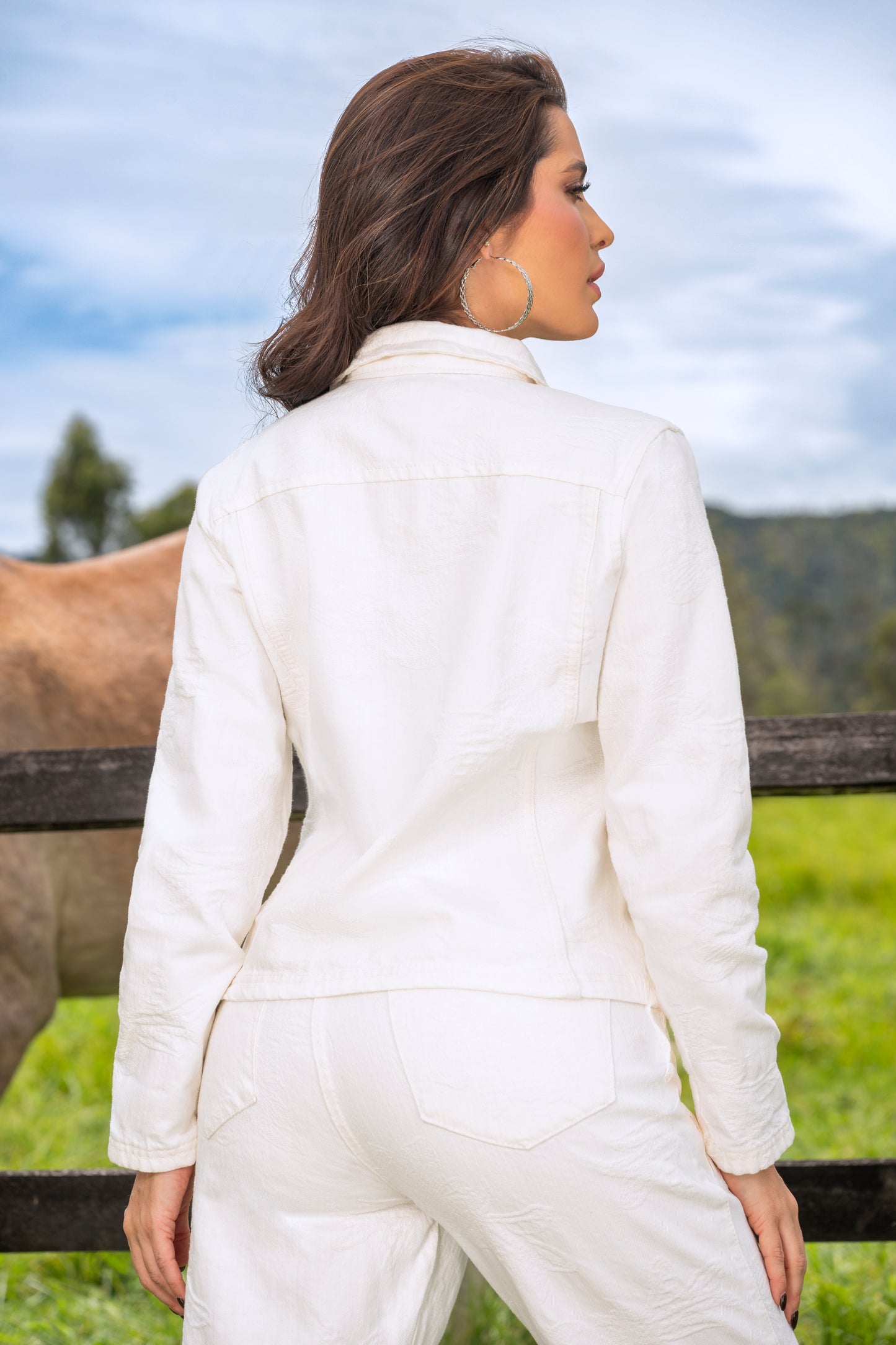 Chaqueta Marfil Índigo Licrado Tela Bordada Ref B-744