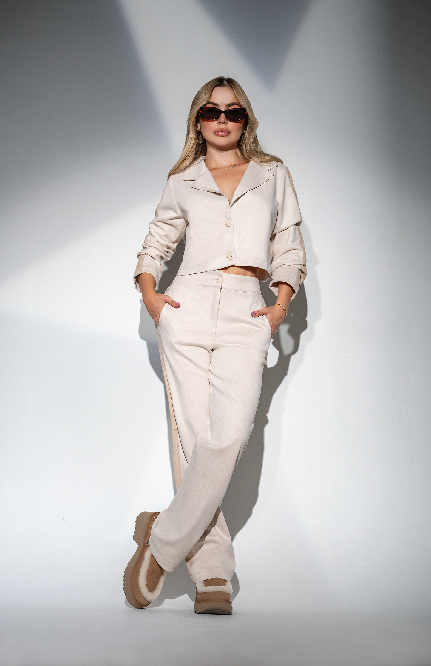 Pantalón 1 Botón - Bota Recta - Gamuza Ref R-026